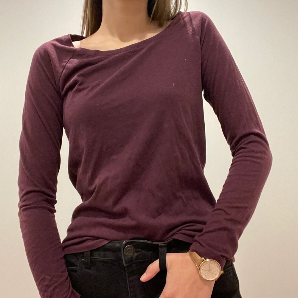 American Eagle ultimate t in plum